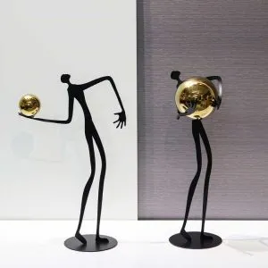 Moderne abstrakt figur metalskulptur ornament til boligindretning